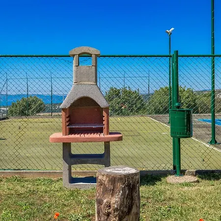 - Private Tennis Court, Sauna & Jacuzzi 빌라 *