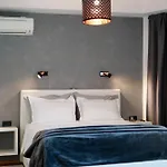 - Private Tennis Court, Sauna & Jacuzzi וילה