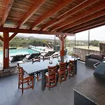 - Private Tennis Court, Sauna & Jacuzzi Krasica (Primorje-Gorski Kotar)