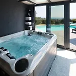 ヴィラ - Private Tennis Court, Sauna & Jacuzzi