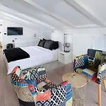 - Private Tennis Court, Sauna & Jacuzzi Krasica (Primorje-Gorski Kotar)