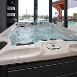 - Private Tennis Court, Sauna & Jacuzzi