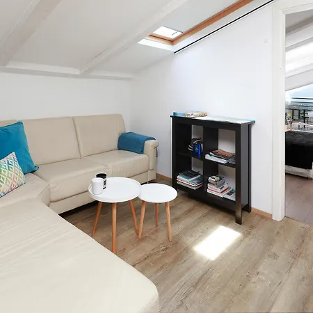 - Private Tennis Court, Sauna & Jacuzzi *