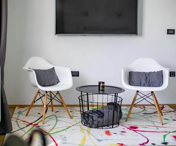 - Private Tennis Court, Sauna & Jacuzzi Krasica (Primorje-Gorski Kotar)