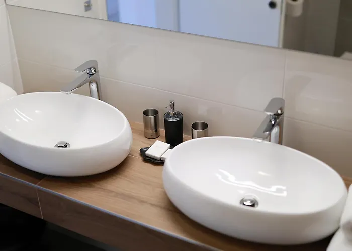 - Private Tennis Court, Sauna & Jacuzzi * Krasica (Primorje-Gorski Kotar)