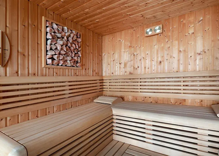 Vila - Private Tennis Court, Sauna & Jacuzzi *