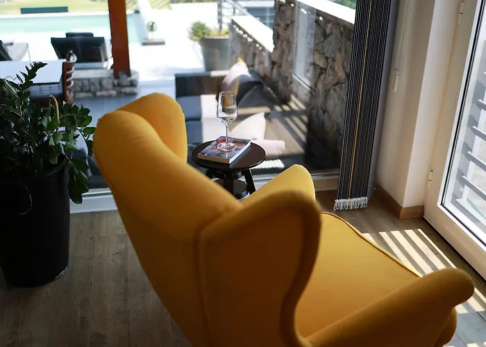 - Private Tennis Court, Sauna & Jacuzzi Villa Krasica (Primorje-Gorski Kotar)