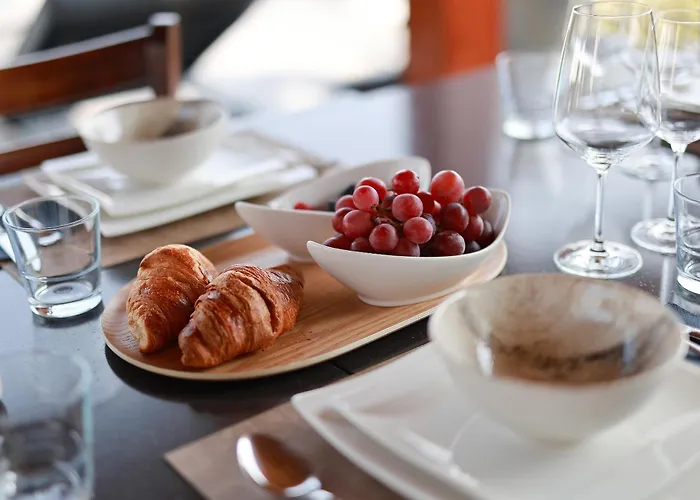 - Private Tennis Court, Sauna & Jacuzzi Krasica (Primorje-Gorski Kotar)