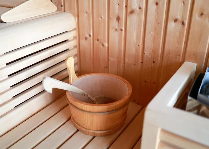 Vila - Private Tennis Court, Sauna & Jacuzzi *
