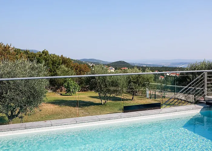 - Private Tennis Court, Sauna & Jacuzzi Villa Krasica (Primorje-Gorski Kotar)