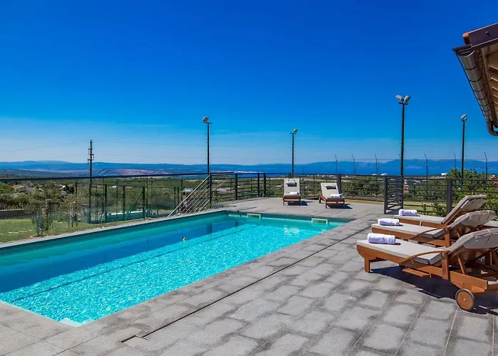 - Private Tennis Court, Sauna & Jacuzzi Krasica (Primorje-Gorski Kotar)