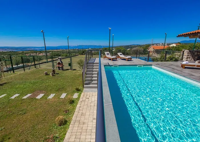 - Private Tennis Court, Sauna & Jacuzzi Krasica (Primorje-Gorski Kotar)