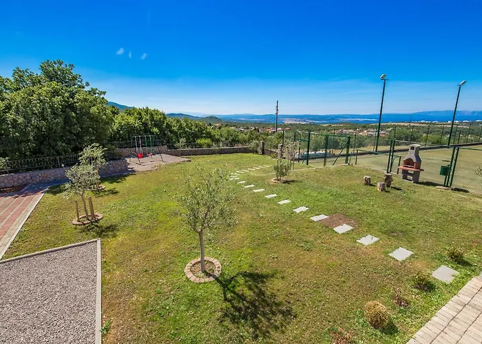 Vila - Private Tennis Court, Sauna & Jacuzzi